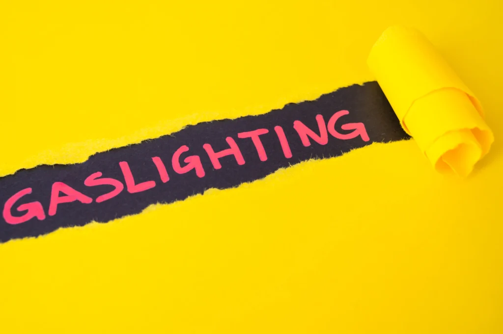 O que é Gaslighting? Como identificar e lidar com manipulação psicológica